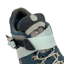 Load image into Gallery viewer, 2000s Teva Terra wraptor Gore-tex
