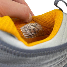 Load image into Gallery viewer, 2002 Nike air Avow Gry/ylw
