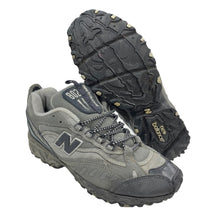 Load image into Gallery viewer, 1990s New balance all terrain 802
