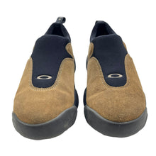 Load image into Gallery viewer, 2000s Oakley Flesh slip on
