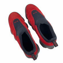 Load image into Gallery viewer, 2000s Oakley flesh slip on
