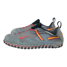 Load image into Gallery viewer, 2007 Nike ACG pocketknife watershoe
