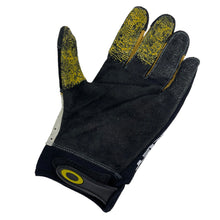Load image into Gallery viewer, 2000 Oakley Golf gloves
