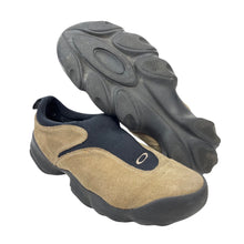 Load image into Gallery viewer, 2000s Oakley flesh slip on
