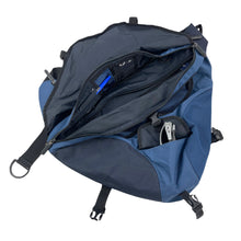 Load image into Gallery viewer, 2000s Gap sling bag
