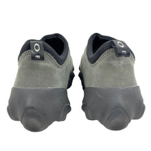 Load image into Gallery viewer, 2000s Oakley flesh slip on
