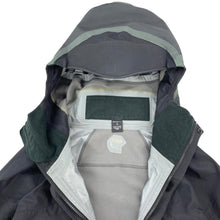 Load image into Gallery viewer, 1990s Mountain hardwear conduit softshell
