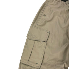 Load image into Gallery viewer, 2000s Gap paratrooper cargo pants
