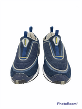 Load image into Gallery viewer, 2000s Reebok slip ons
