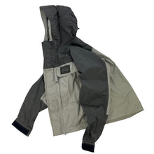 Load image into Gallery viewer, 2000s Simms Wading light shell jacket
