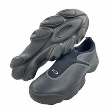 Load image into Gallery viewer, 2000s Oakley flesh slip on
