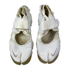 Load image into Gallery viewer, 2005 Nike Rift Perforated leather
