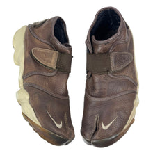 Load image into Gallery viewer, 2002 Nike Air Rift leather cover
