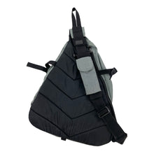 Load image into Gallery viewer, 1990s Gap sling bag
