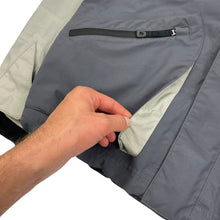 Load image into Gallery viewer, 2000s Oakley Rocket fuel 1 jacket
