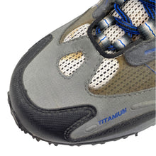 Load image into Gallery viewer, 2000s Columbia titanium Altitude Gore-tex XCR
