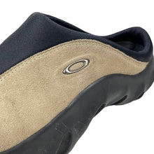 Load image into Gallery viewer, 2000 Oakley Bob mule slip ons
