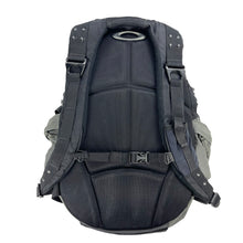 Load image into Gallery viewer, 2000s Oakley Small icon backpack
