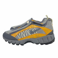 Load image into Gallery viewer, 2001 Nike terra air Humara slip on
