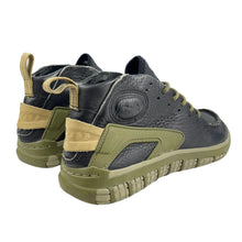 Load image into Gallery viewer, 2005 sample Nike Mowabb II considered
