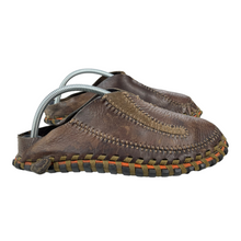 Load image into Gallery viewer, 2007 Nike Considered Long ball slip on
