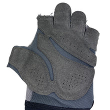 Load image into Gallery viewer, 2000s Nike fingerless gloves
