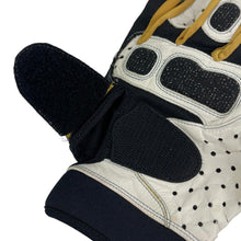 Load image into Gallery viewer, 2000 Oakley Golf gloves
