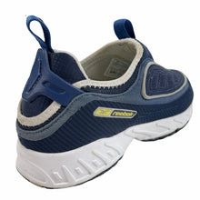 Load image into Gallery viewer, 2000s Reebok slip ons
