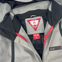 Load image into Gallery viewer, 2000s Oakley nitro fuel 2 jacket
