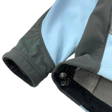 Load image into Gallery viewer, 2000s Mountain Hardwear windstopper soft shell jacket
