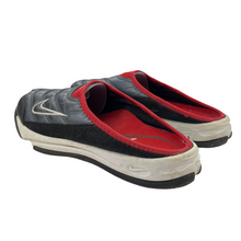 Load image into Gallery viewer, 2002 Nike air Soc Moc
