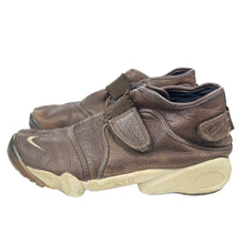 Load image into Gallery viewer, 2002 Nike Air Rift leather cover
