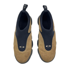 Load image into Gallery viewer, 2000s Oakley Flesh slip on
