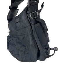 Load image into Gallery viewer, 2005 Gap messenger shoulder bag
