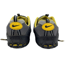 Load image into Gallery viewer, 2009 Nike Air considered terra Humara

