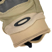 Load image into Gallery viewer, Oakley Factory pilot SI assault gloves
