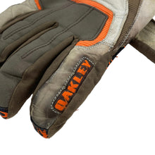 Load image into Gallery viewer, 2000s Oakley ski gloves

