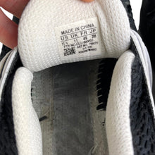 Load image into Gallery viewer, 2006 Adidas clima-cool Kona system trainers
