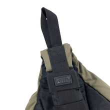 Load image into Gallery viewer, 1990s Gap Sling bag
