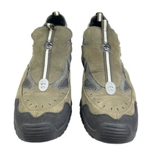 Load image into Gallery viewer, 2000s Clarks active air Gore-tex XCR

