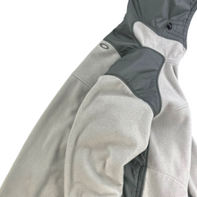 Load image into Gallery viewer, 2000s Oakley Panelled fleece
