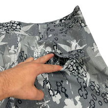 Load image into Gallery viewer, 2002 Zoo York x Futura 2000 Cargo shorts
