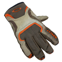 Load image into Gallery viewer, 2000s Oakley ski gloves

