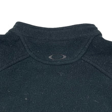 Load image into Gallery viewer, 2000s Oakley shoulder zip fleece
