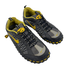 Load image into Gallery viewer, 2009 Nike Air considered terra Humara
