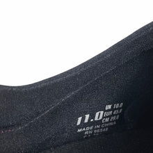 Load image into Gallery viewer, 2000s Oakley flesh slip on
