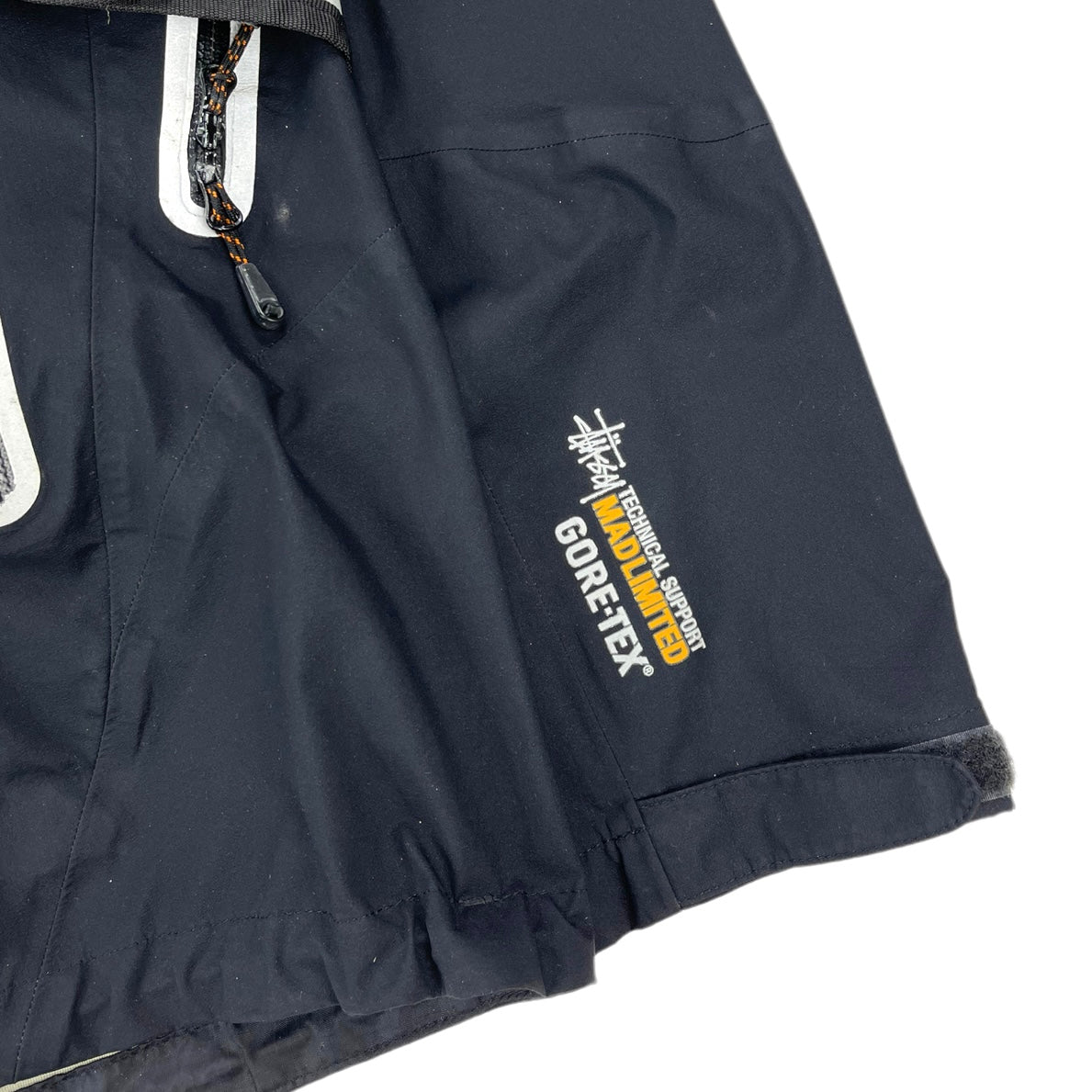 2011 Stussy x Lowe Alpine Gore-tex jacket – insidetag