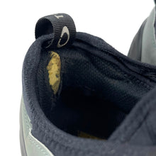 Load image into Gallery viewer, 2000s Oakley teeth slip on toggle
