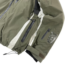 Load image into Gallery viewer, 2000s Helly Hansen Flo2w mechanical venting system jacket
