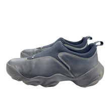 Load image into Gallery viewer, 2000 Oakley Flesh slip on
